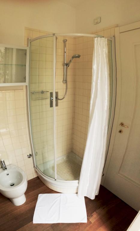 B&B La Luna Dal Borgo Єзі Екстер'єр фото