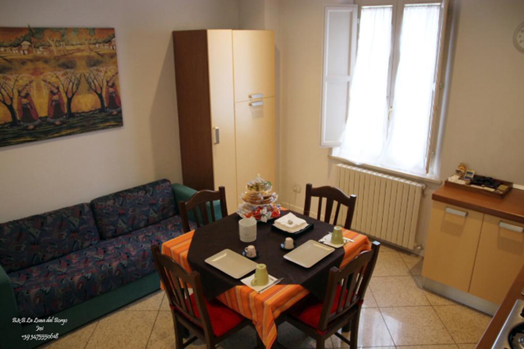 B&B La Luna Dal Borgo Єзі Екстер'єр фото